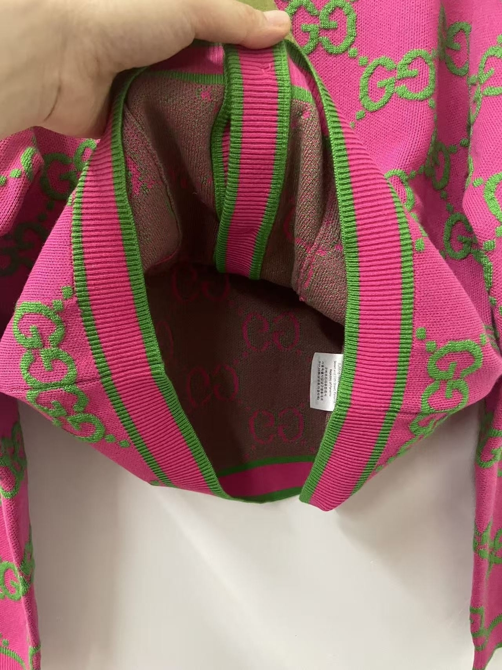 Gucci Pink and Green GG Crew Neck Cardigan Sweater - Picture 6 of 14